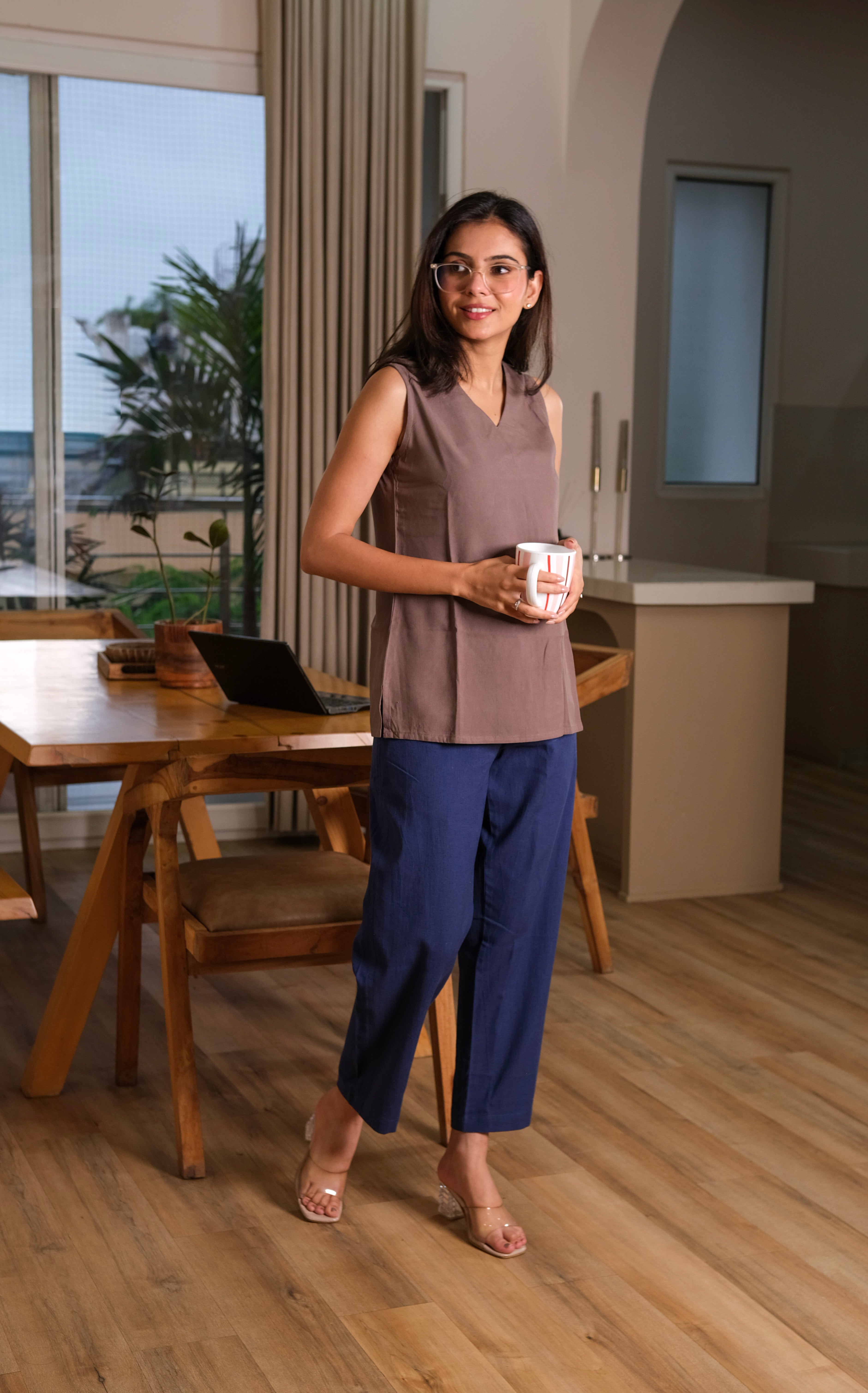 V Neck Sleeveless Top