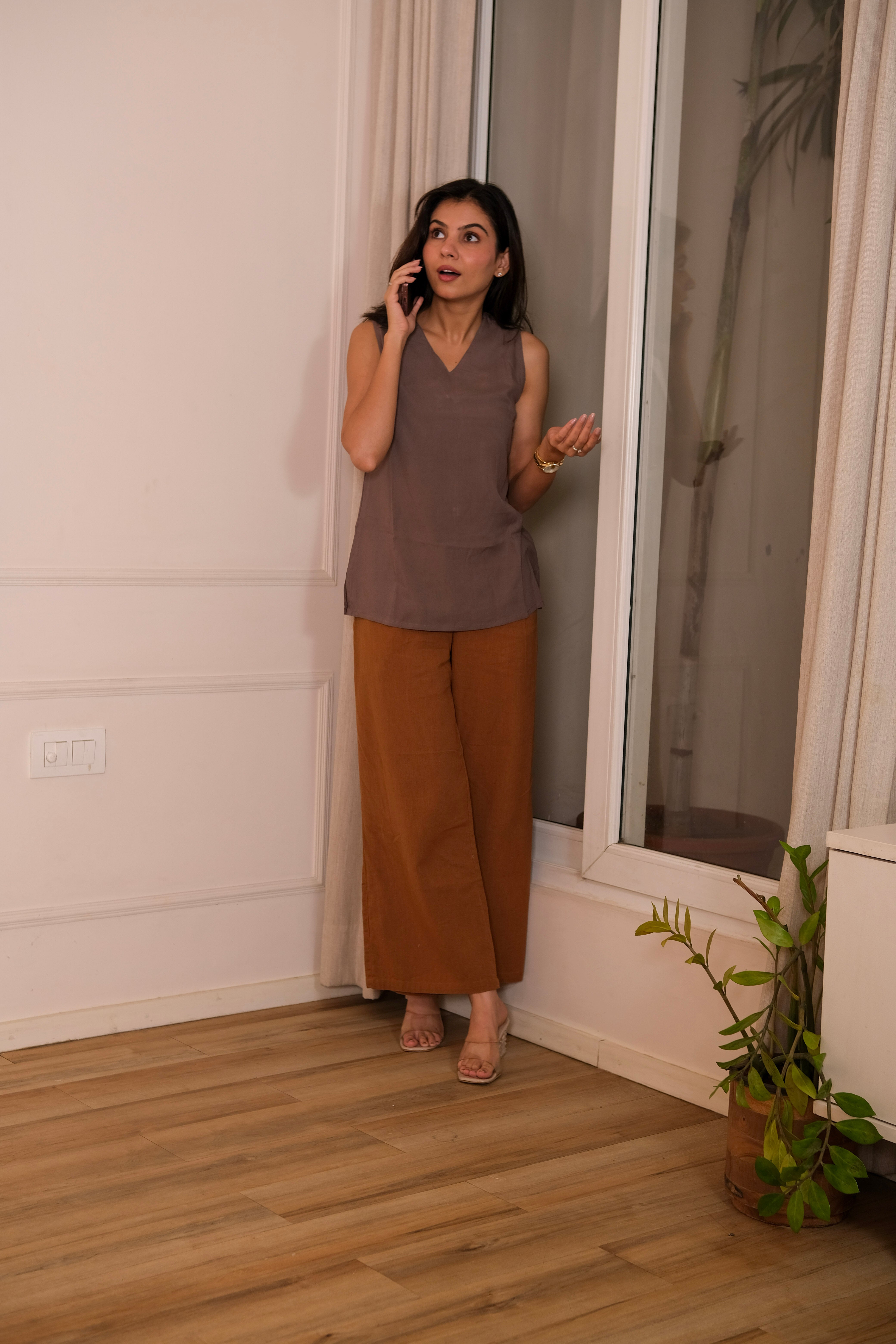 V Neck Sleeveless Top