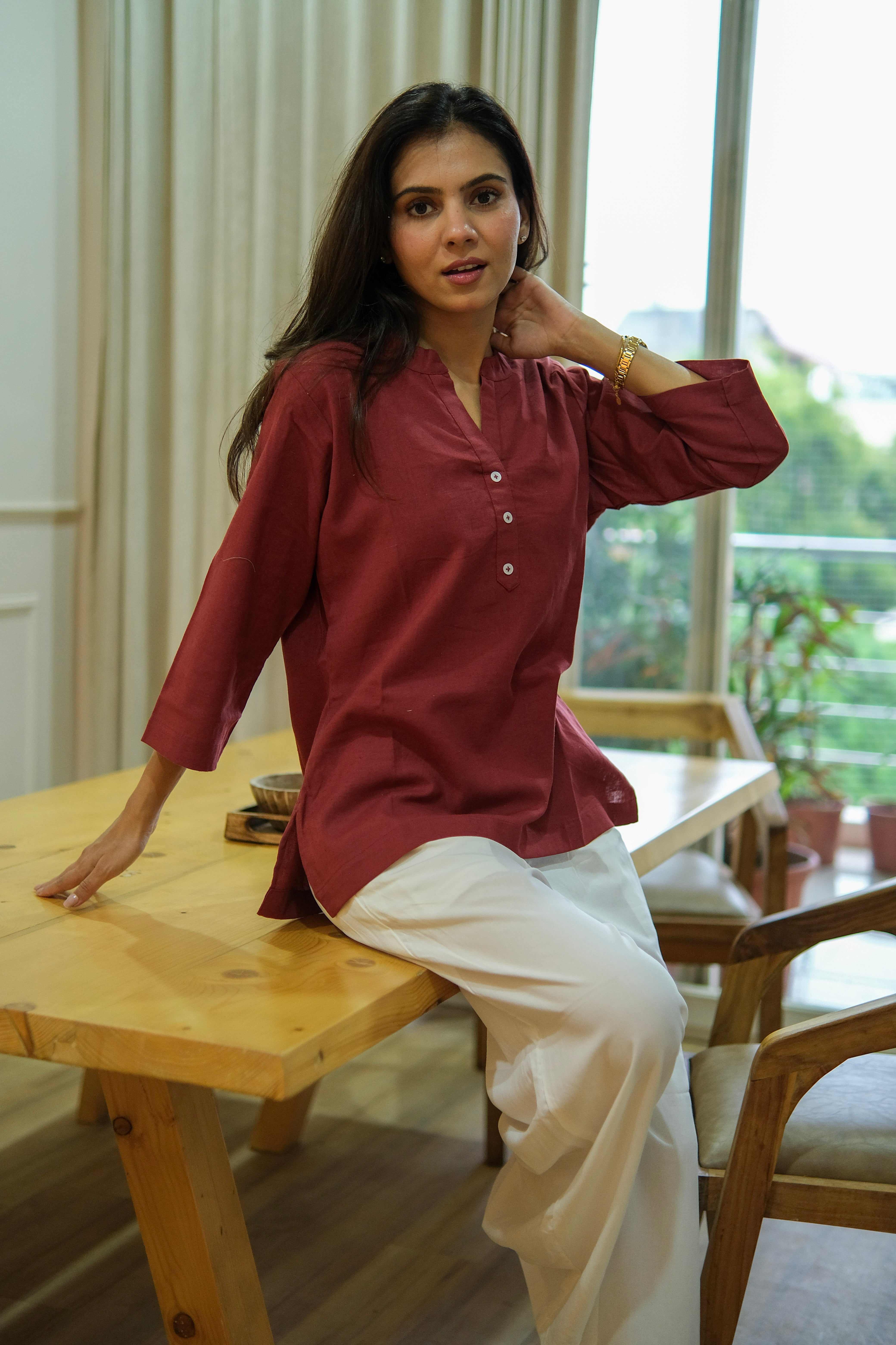 Women Airy Linen Short Kurta