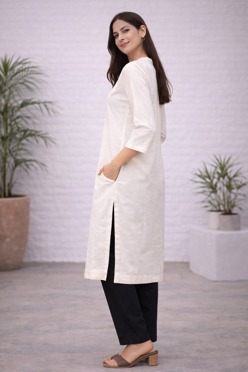 Women Airy Linen Long Kurta